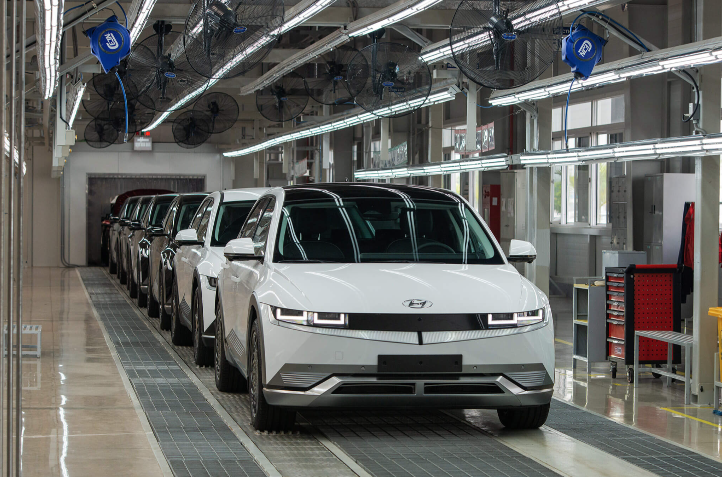 Hyundai Ioniq 5 chính thức ra mắt tại thị trường Việt Nam, Thiết kế độc đáo, nội thất rộng rãi