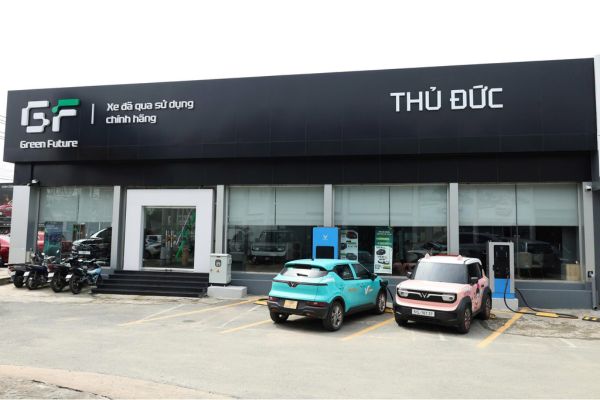 Sạc xe tại trạm c&ocirc;ng cộng